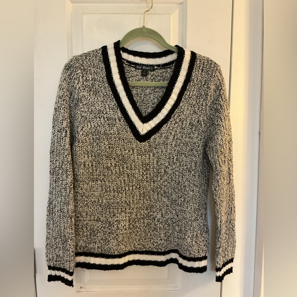 Say What? Sweaters - Say What? Monochrome Black and White V-Neck Sweater Large NWOT